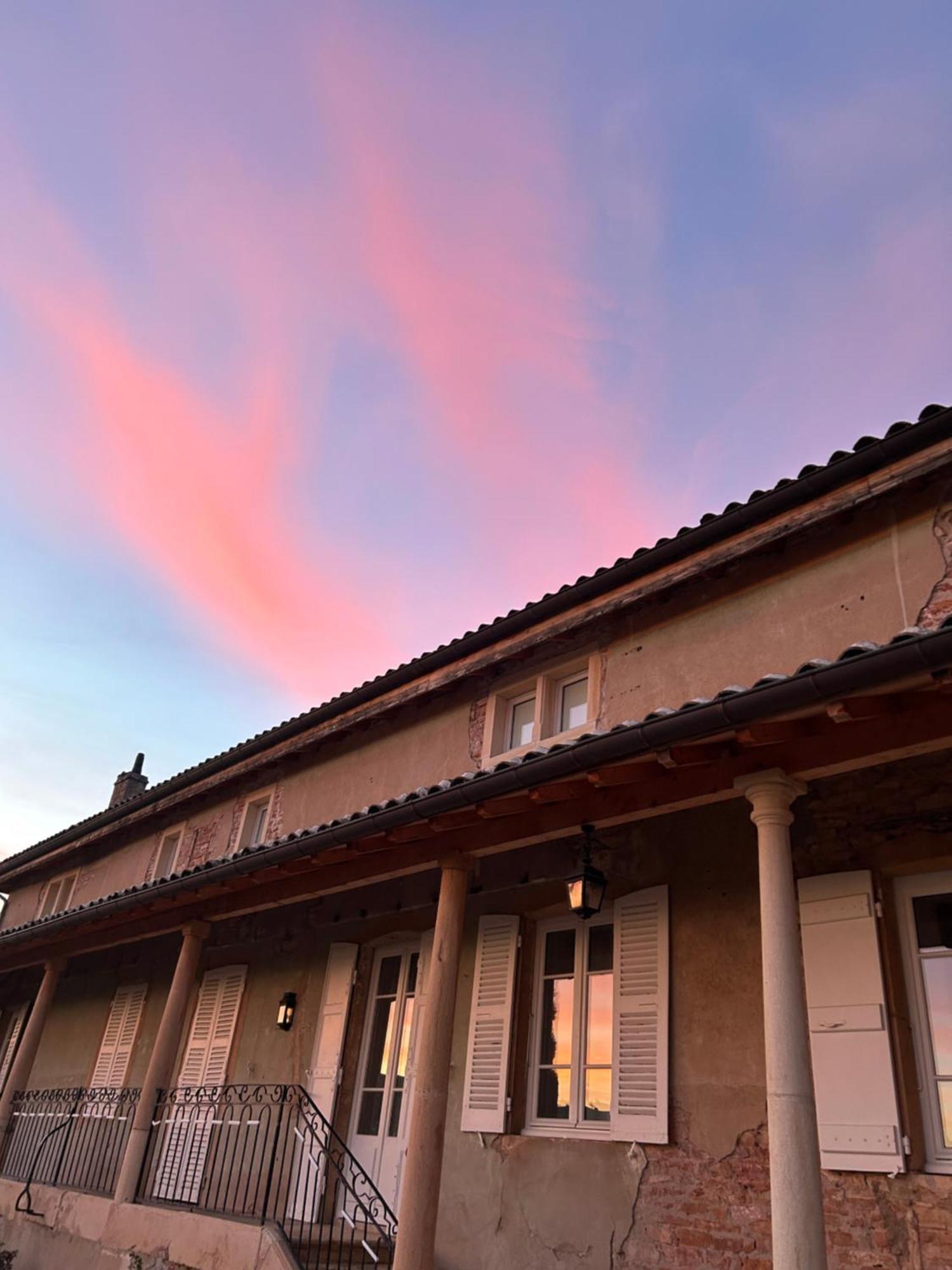 Chambres D'Hotes Vers La Croix Leynes Esterno foto